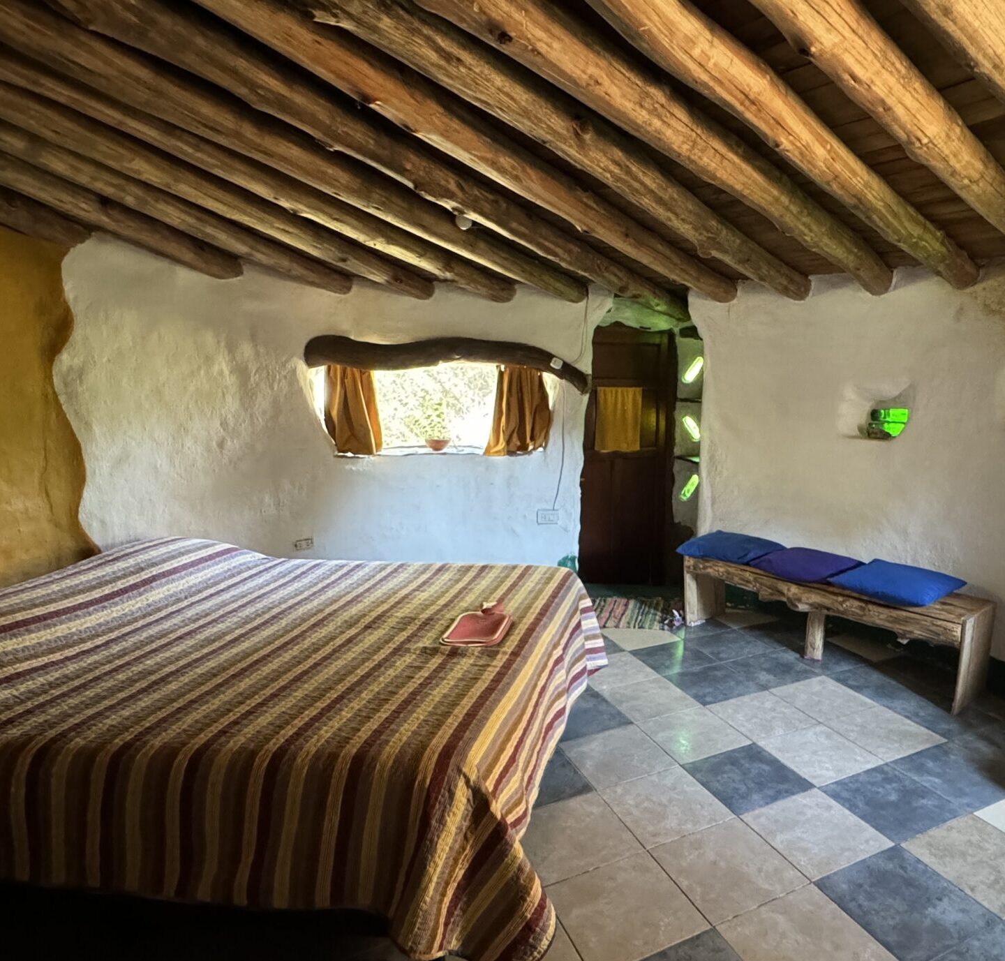 casa_ecologica_recortada_2_alojamiento_traslasierra